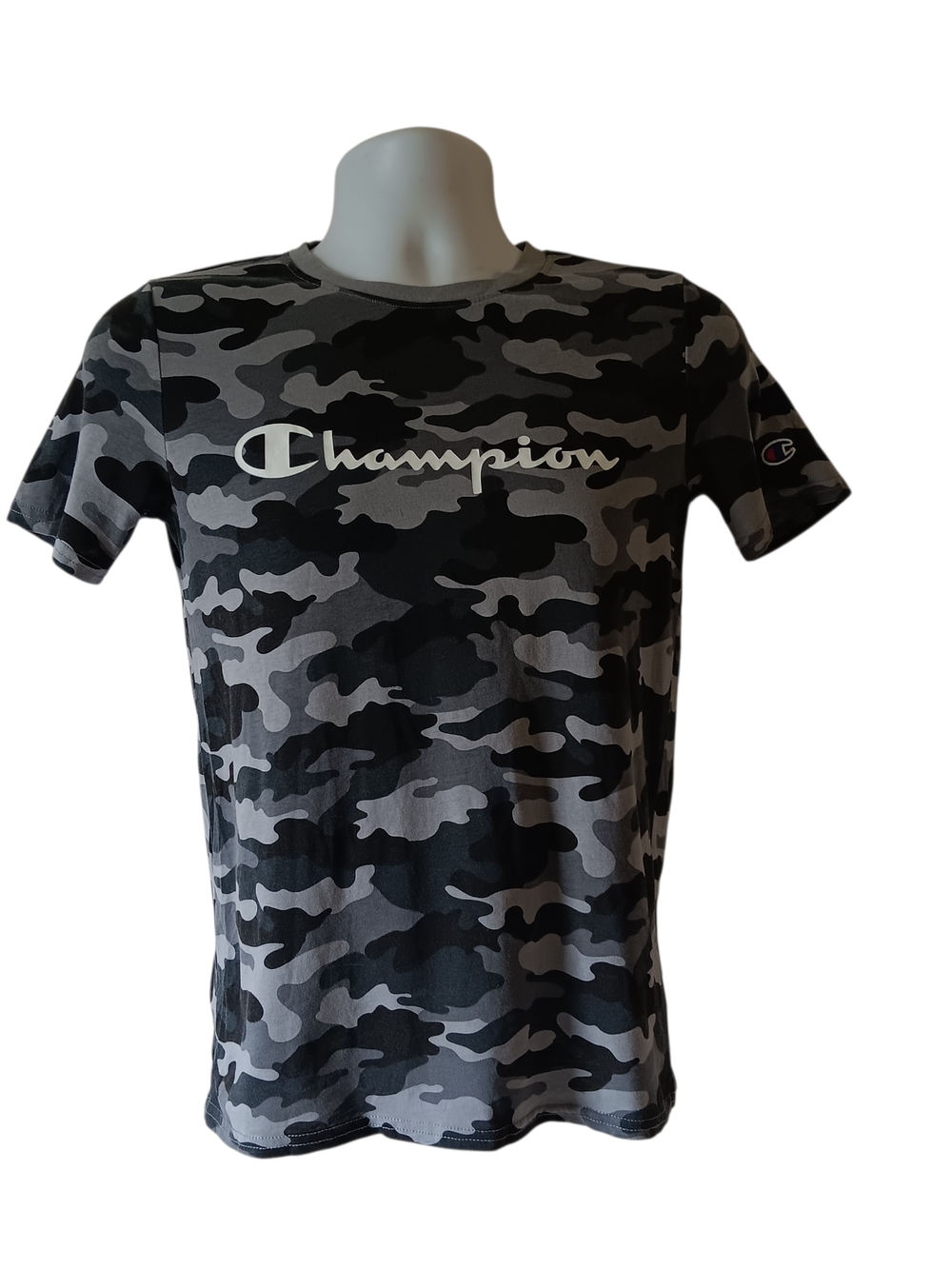Champion boy's black/gray short-sleeve camouflage t-shirt size XL